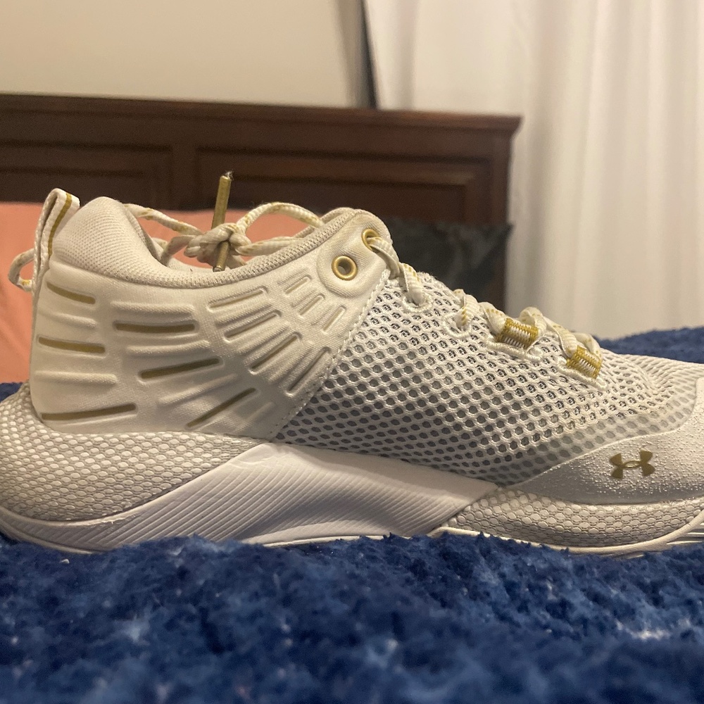Volleyball shoes